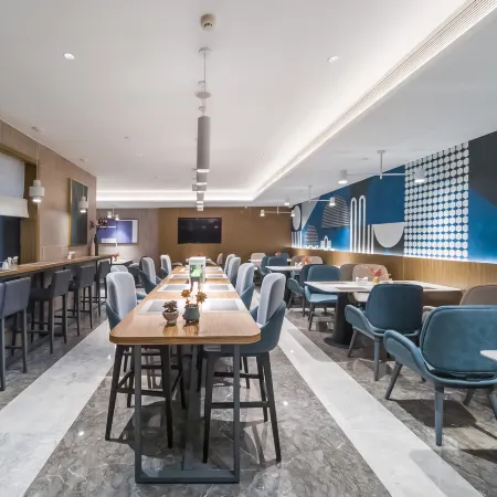 Homeinn Aifeel Hotel (Kunming Dongfeng Square Nanping Street)