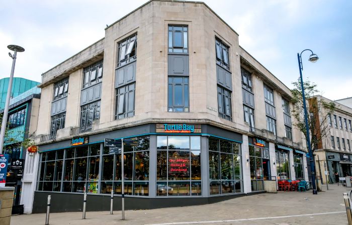Cwtsh Hostel
