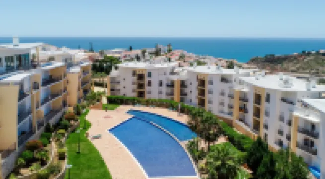 BnB Homes Ocean View Apartment with Comfortable Terrace, 2 Swimming Pools & Tennis Court