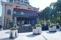 JX Hotel (Dongxing Port) - Parkplatz