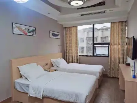 Quxian Jingdu Express Hotel Отели рядом с достопримечательностью «Wenfeng Mountain Cultural Tourism Scenic Area»