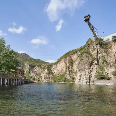 Floral Hotel ·Yesanpo Bailixia Xiu Xian Lou Hotel (Liujia Riverside Paradise Store)