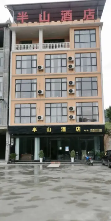 Banshan Hotel along the river