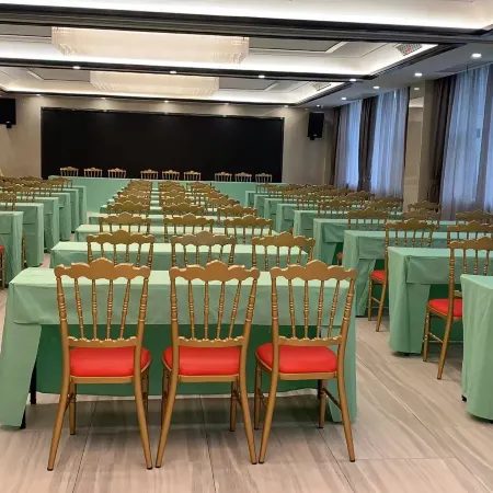 Shuanglong Business Hotel
