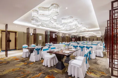 Yibang Peninsula Hotel Отели в г. Унин