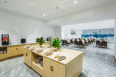 Qingdao Zhisheng Jinyu Hotel Отели рядом с достопримечательностью «Shandong University of Science and Technology (Qingdao Campus)»