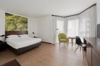 Neat Hotel Avenida Hotels in 