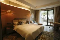 Xinjiang Wenlv Aerial Grassland Resort Hotel