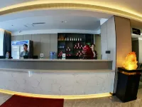 Dehui Qiantang Elegant Restaurant Business Hotel Hotels in Dehui