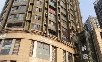 Yu Jian Qing Xin apartment (Jianghan rd walkway branch)
