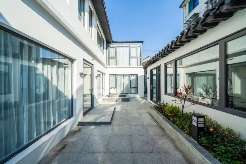 Suzhou Yoga Homestay (Guanqian Pingjiang Road)