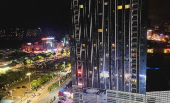 Guilin Luxi Warm Theme Homestay (Guilin Evergrande Plaza North Railway Station)