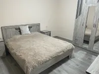 Ankyun Các khách sạn gần Frunzik Mher Mkrtchyan statue