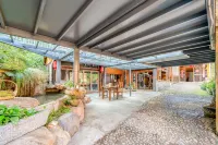 Yunshang Grassland·There is a house in Anji Grand Canyon Scenic Private Soup Holiday Meishu Hotels in Anji