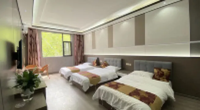 Baishuitai Impression Hotel Hotels near White Water Terraces