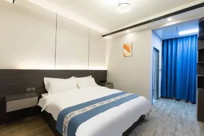 Azure Bay Elegant Hotel (Silver Beach Red Mangrove Branch) Hotels in Mangrove Ecological Tourist Area/Garden Expo