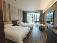 Guangna Lakeside Hotel (Duyun Shanmu Lake Park)