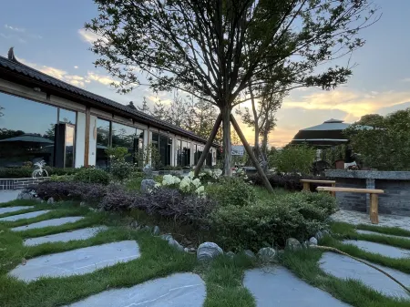 Bishui Jingyuan Homestay Отели рядом с достопримечательностью «Pingle Ancient Town»