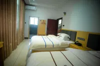E Family B&B (Biancheng Chadong Scenic Area)