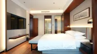 Zhenlai Nanhu Hotel Hotels near White Swan Commercial Plaza (Tuanjie West Road)