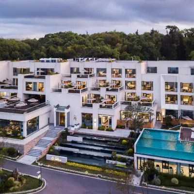 BLOSSOM PAVILION WEISUWAN HUANGSHI Hotels near Huangshibei Railway Station
