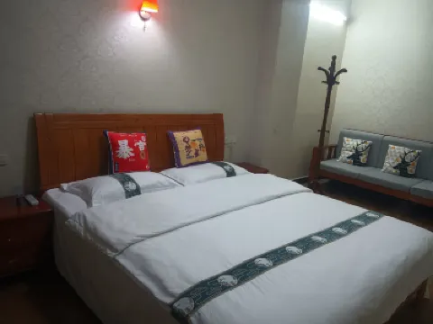 Xinsha Hotel Hotels near Zhuyangxi Railway Station