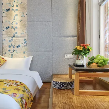 Dali Liuyue Inn (Ancient City South Gate)