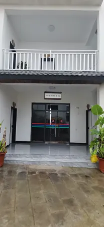 Yilü Yangguang Chinese Inn