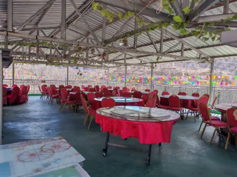 Xinglong Xiaoshan Farmhouse