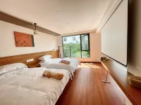 Halfhill Moments Hotels in Shennongjia