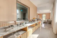 山水江南Scenic Mountains Rivers觀景美宿（那拉提景區店） - 水上樂園