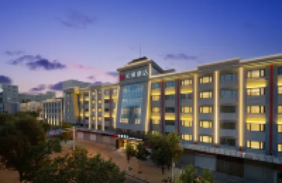 Baiman Hotel (Urumqi Hetian Second Street Railway South Station Branch) Hotels near Xinjiang International Grand Bazaar