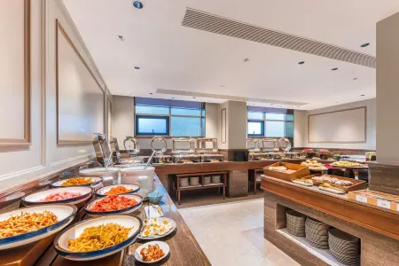 Zhangjiajie  Mercure Hotel Отели рядом со станцией Zhangjiajie West Station