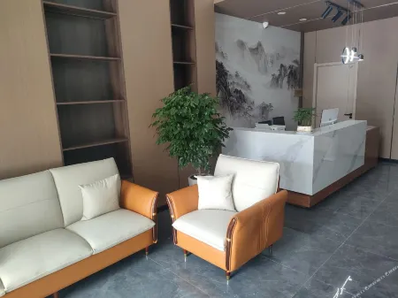 Guazhou  BoyiJinyue   Hotel Отели рядом с достопримечательностью «Zhangzhi Park»