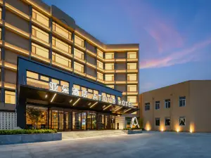 Weifang Qingzhou Ancient City Tuoshan Middle Road Atour Hotel
