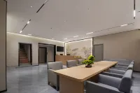 Moshang Light Luxury Hotel (Yongzhou Dongshan Scenic Area Lingling Ancient City) - 2-Star