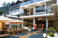 Mojian Wild Luxury Hot Spring Villa