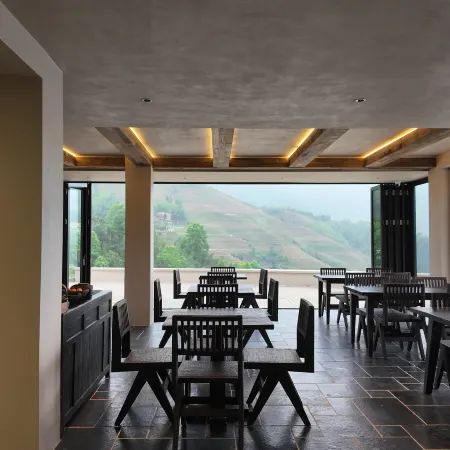 Yizhai (Longji Terraces View Inn)