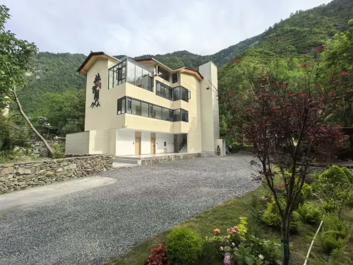 Linyunge Homestay