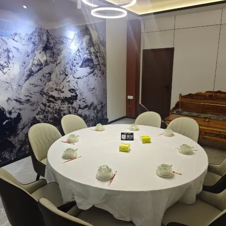 Heishui Guluo Homestay