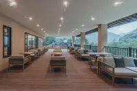 Hidden in the Countryside · Xuetangping Boutique Homestay - Mountain view