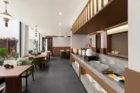 Wanxi Hotel (Kaifeng Xingguang Tiandi Qingming Shangheyuan Branch) - parking