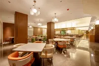 Greenland Zhongzhou International Hotel - parking