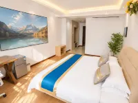 Laike Homestay (Laizhou Bus Station) - parking