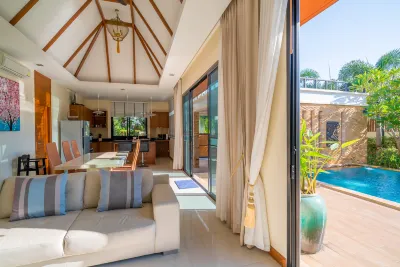 Rawayana West Villas & Kids Park Hotel di Pantai Rawai