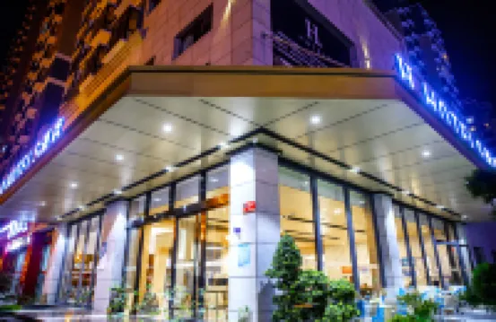 H Hotels (Xingyi Jichang Avenue)