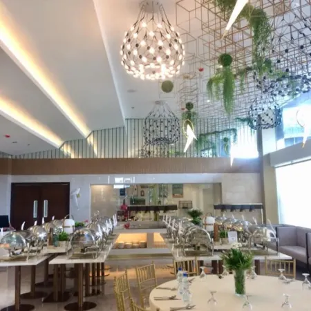 J7 Plaza Hotel Iloilo