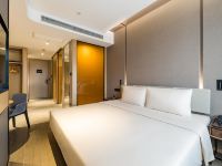 宁波外滩路劲新天地亚朵酒店 - 高级大床房