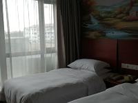 维也纳酒店(上海浦东机场新国际博览中心店) - 行政双床房