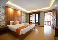 Phi Phi Anita Resort Hotels in Loh Dalum Bay